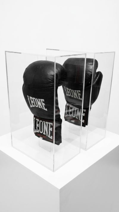 teca in plexiglass per scultura