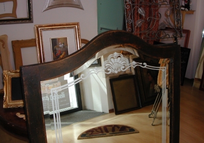 Cornice Cappello di Prete con specchio sabbiato-1